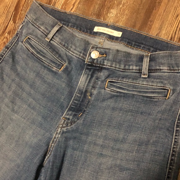 Levi's Jeans Women's 10 Classic Wide Leg Cropped High Rise Retro Denim Classic - Picture 3 of 8